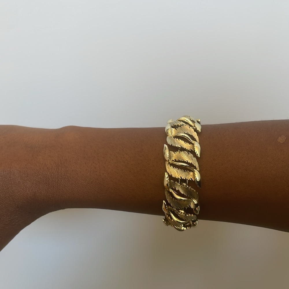 Lisner Gold Tone Bracelet